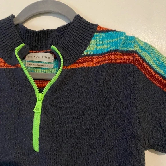 UO CROPPED SWEATER - Picture 2 of 5